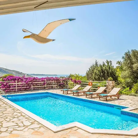 Aspasia Villa *